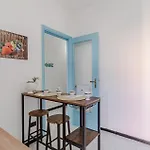 Apartman 1 Bedroom Beautiful In