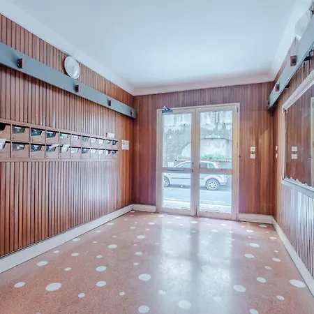 1 Bedroom Beautiful In Daire *