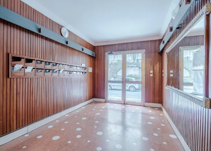 1 Bedroom Beautiful In Lägenhet *